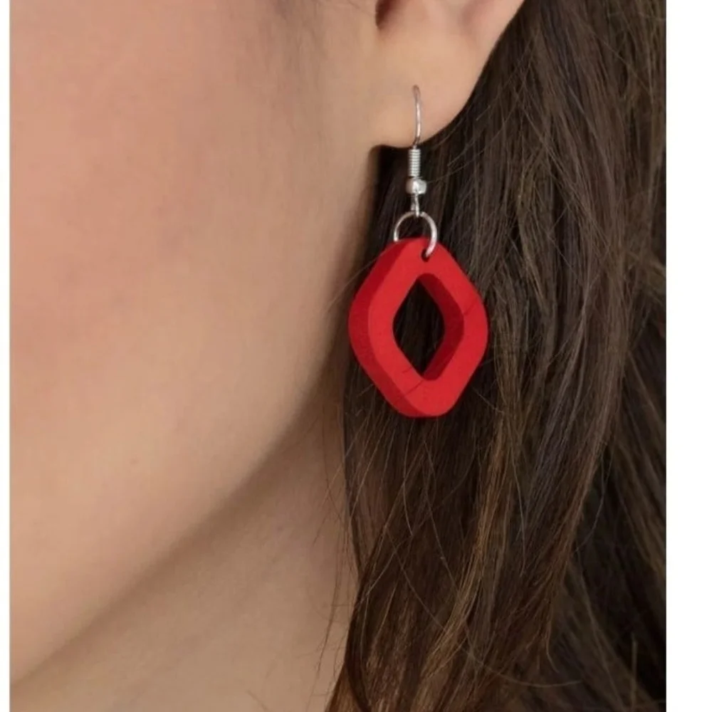 Paparazzi Red and Silver Modern Necklace Set Top Of The WOOD Chain Red Wooden - Picture 3 of 8